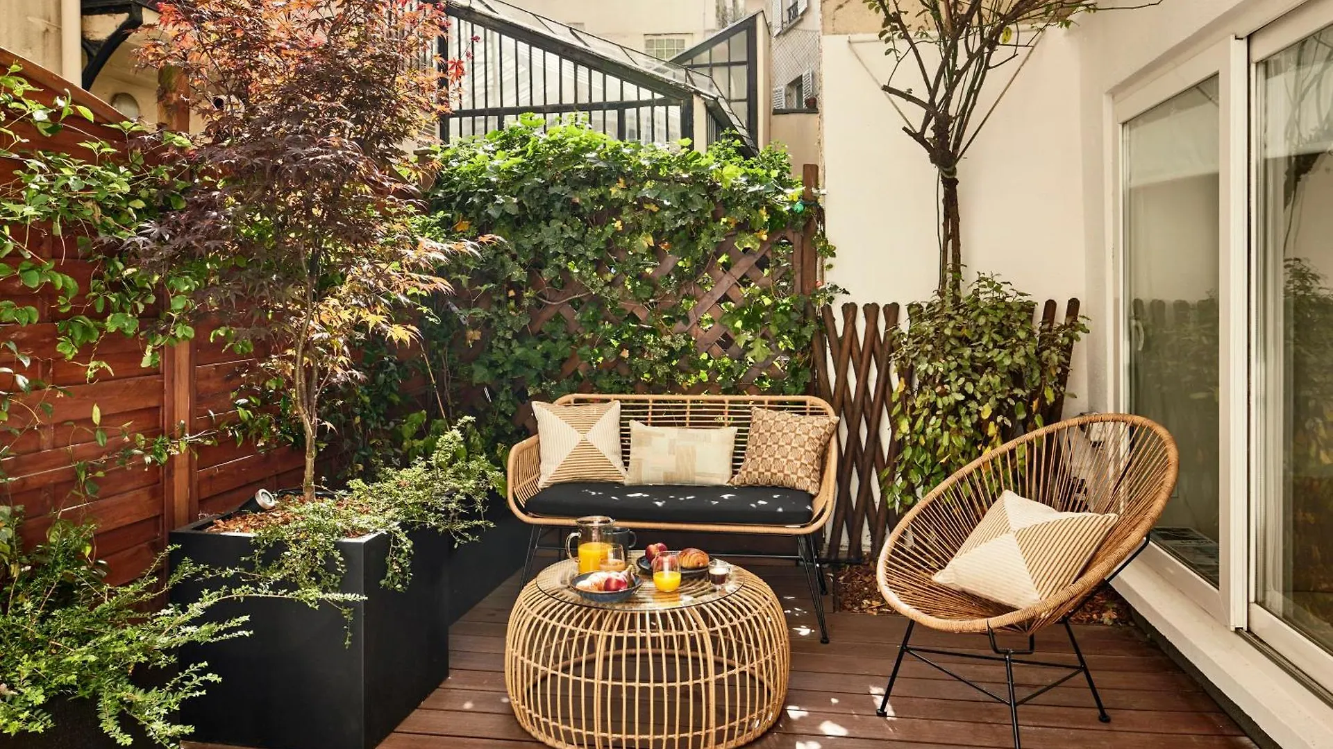 Stylish 2Br & 2Ba With Private Terrace Apartment Paris France