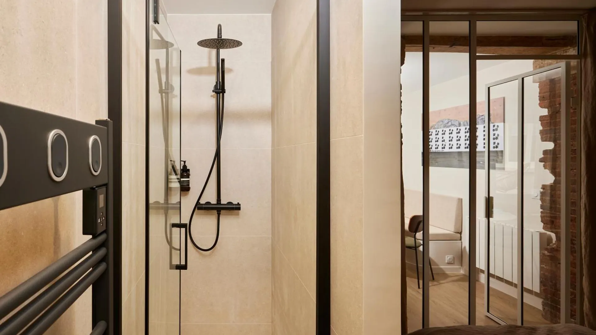 Stylish 2Br & 2Ba With Private Terrace Apartment Paris 0*,  France